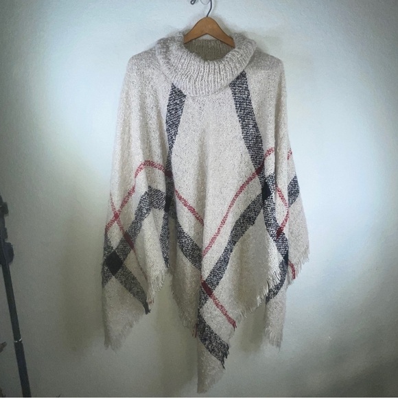 CHICWISH Women's Cape Shaggy Knit Fringe Black and Red Plaid One Size Fits All - Picture 7 of 8